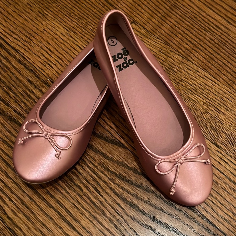 Girl’s shoes